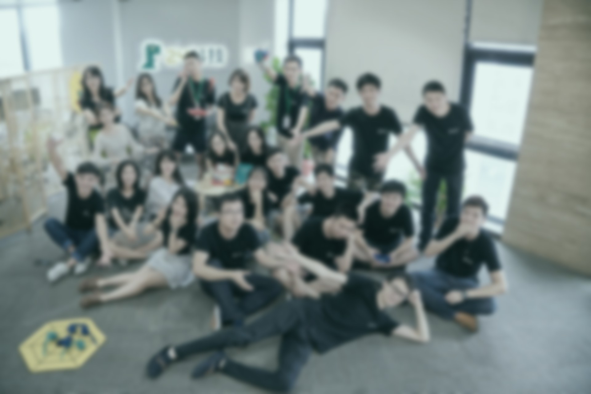二四网络团队合照